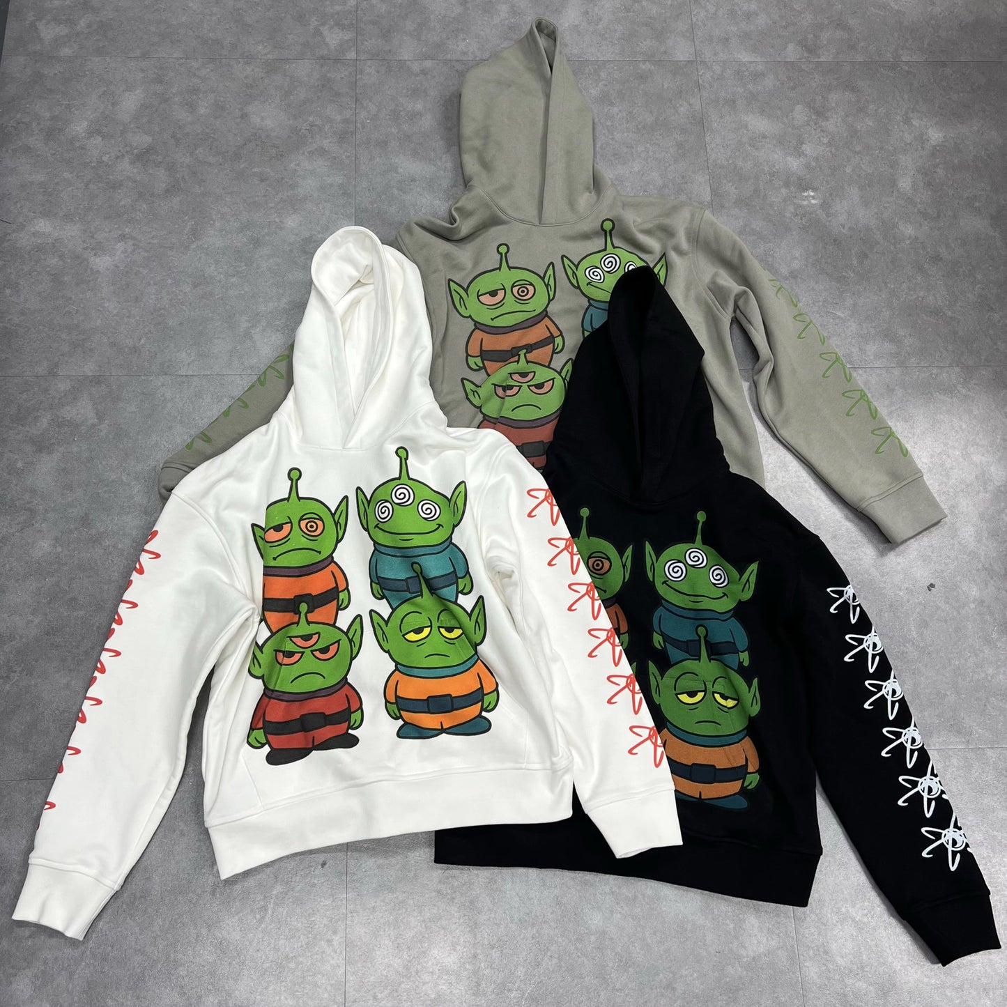 ALIEN HOODIE  (BLACK)